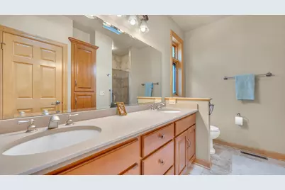 68  Aurora Ln, Fond du Lac, WI 54935 - Photo 16