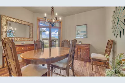 68  Aurora Ln, Fond du Lac, WI 54935 - Photo 6