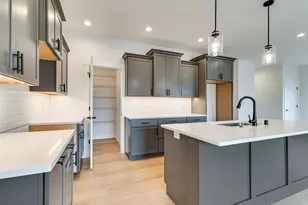 1624 Red Clover St, Holmen, WI 54636 - Photo 4