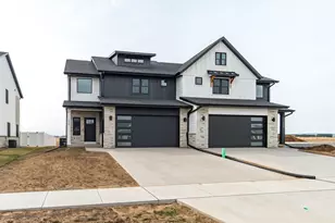 1624 Red Clover St, Holmen, WI 54636 - Photo 2
