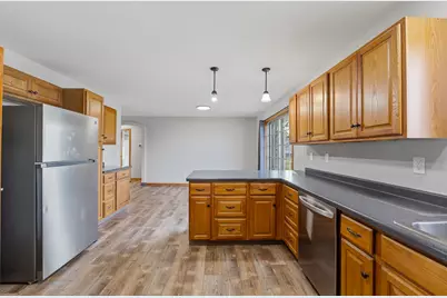 408  Keno Cir, Horicon, WI 53032 - Photo 6