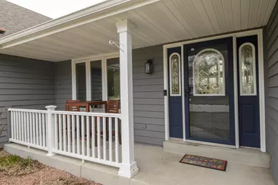 W231N7020  Homestead Ct, Sussex, WI 53089 - Photo 8