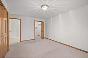 6235 Walnut Ln, Cudahy, WI 53110 - Photo 16