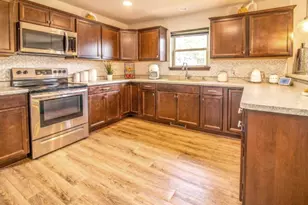 501 Pine Hollow Pl, Watertown, WI 53094 - Photo 6