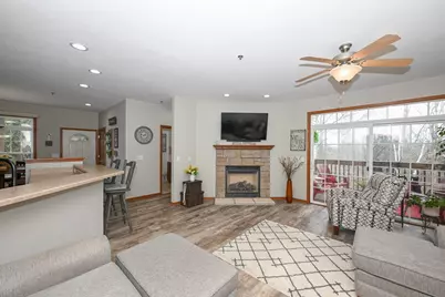 9267 S 54th St, Franklin, WI 53132 - Photo 12