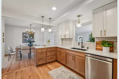 2360 N 83rd St, Wauwatosa, WI 53213 - Photo 10