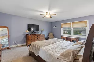 1326 W Zedler Ln, Mequon, WI 53092 - Photo 18