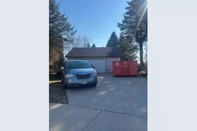 W204N16640  Jackson Dr, Jackson, WI 53037 - Photo 6