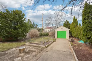 5671 N Bay Ridge Ave, Whitefish Bay, WI 53217 - Photo 32