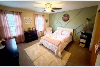 1661  Falcon Dr, Hartford, WI 53027 - Photo 16