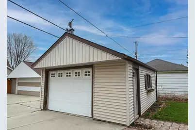 3900 E Van Norman Ave, Cudahy, WI 53110 - Photo 22