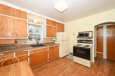3900 E Van Norman Ave, Cudahy, WI 53110 - Photo 10