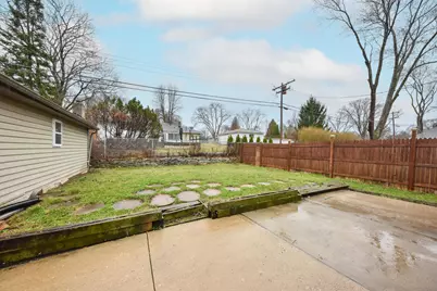 10529 W Caldwell Ave, Milwaukee, WI 53225 - Photo 30
