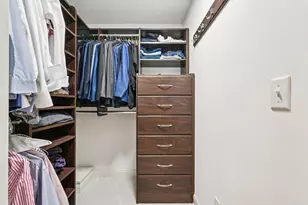 21065 Bradford Ln, Brookfield, WI 53045 - Photo 32