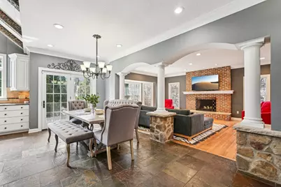 21065  Bradford Ln, Brookfield, WI 53045 - Photo 12