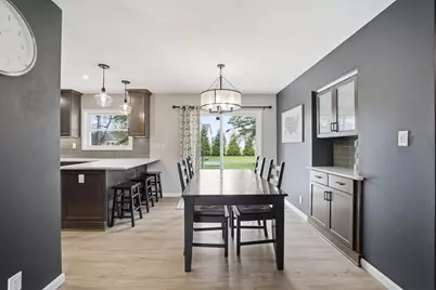 N64W15472  Sunny Dale Dr, Menomonee Falls, WI 53051 - Photo 8