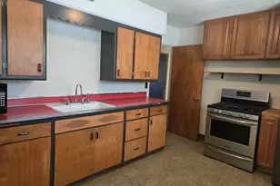 4300 Kinzie St, Racine, WI 53402 - Photo 8