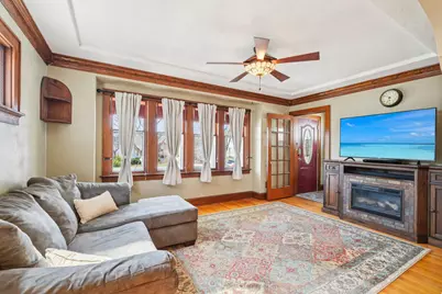 2036 N 84th St, Wauwatosa, WI 53226 - Photo 8