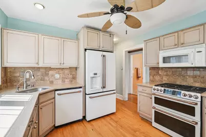 2036 N 84th St, Wauwatosa, WI 53226 - Photo 16