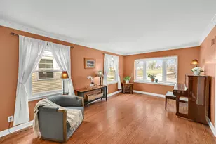 2625 N 65th St, Wauwatosa, WI 53213 - Photo 8