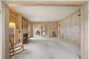 2207 N 119th St, Wauwatosa, WI 53226 - Photo 4