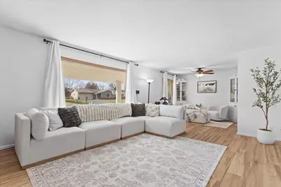 7014 N 97th St, Milwaukee, WI 53224 - Photo 6