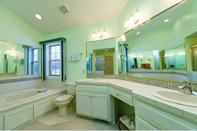 5432 W Burning Bush Ln, Mequon, WI 53092 - Photo 14