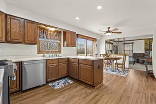 N106W16330 Fieldstone Pass, Germantown, WI 53022 - Photo 6