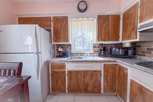 9007 W Greenfield Ave, West Allis, WI 53214 - Photo 6