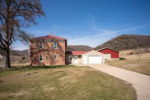 704 7th St, Brownsville, MN 55919 - Photo 30