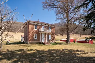 704 7th St, Brownsville, MN 55919 - Photo 2