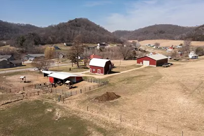 704  7th St, Brownsville, MN 55919 - Photo 32