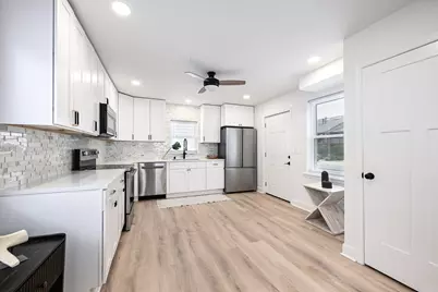 1922 E Iron St, Milwaukee, WI 53207 - Photo 12