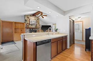 N81W22561 Susan Pl, Lisbon, WI 53089 - Photo 6