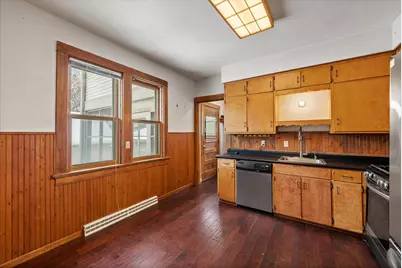 527 N Hartwell Ave, Waukesha, WI 53186 - Photo 16