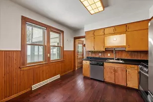 527 N Hartwell Ave, Waukesha, WI 53186 - Photo 16