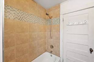 527 N Hartwell Ave, Waukesha, WI 53186 - Photo 34