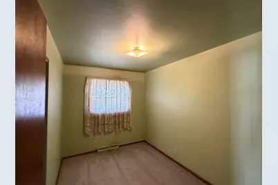 1133 S 36th St, Manitowoc, WI 54220 - Photo 14