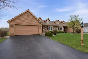 W180N9879 Riversbend Circle, Germantown, WI 53022 - Photo 1