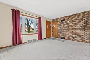 3786 S 23rd St, Milwaukee, WI 53221 - Photo 6