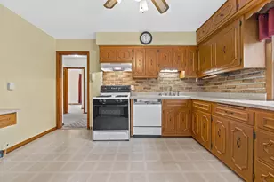 3786 S 23rd St, Milwaukee, WI 53221 - Photo 20