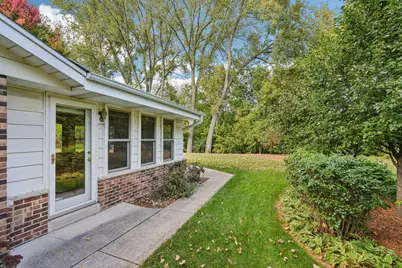 720 W Fairfield Ct, Glendale, WI 53217 - Photo 50