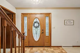 720 W Fairfield Ct, Glendale, WI 53217 - Photo 4