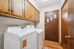 720 W Fairfield Ct, Glendale, WI 53217 - Photo 28