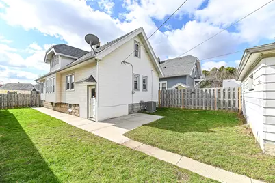 6402  Beloit Rd, West Allis, WI 53219 - Photo 34