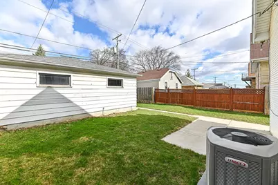 6402  Beloit Rd, West Allis, WI 53219 - Photo 32