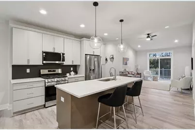 405  Falcon Ridge Dr #16, Burlington, WI 53105 - Photo 4