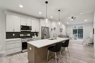 405 Falcon Ridge Dr, Burlington, WI 53105 - Photo 4