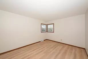 11606 W Ryan Rd, Franklin, WI 53132 - Photo 18