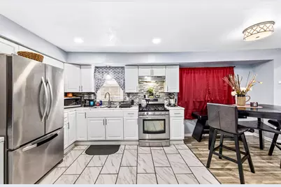 8306 W Ruby Ave, Milwaukee, WI 53218 - Photo 10